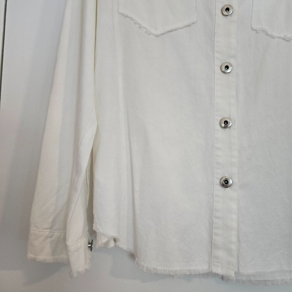 NWT Willow & Clay White Pearl Ebellished Denim Shirt Shacket LS Size Small - Picture 5 of 16